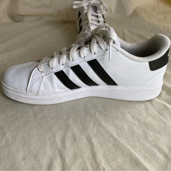 Adidas Grand Court 2.0 White Black- Men’s -7, Women’s-9 - Picture 3 of 9